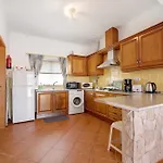 וילה Casa Do Poco